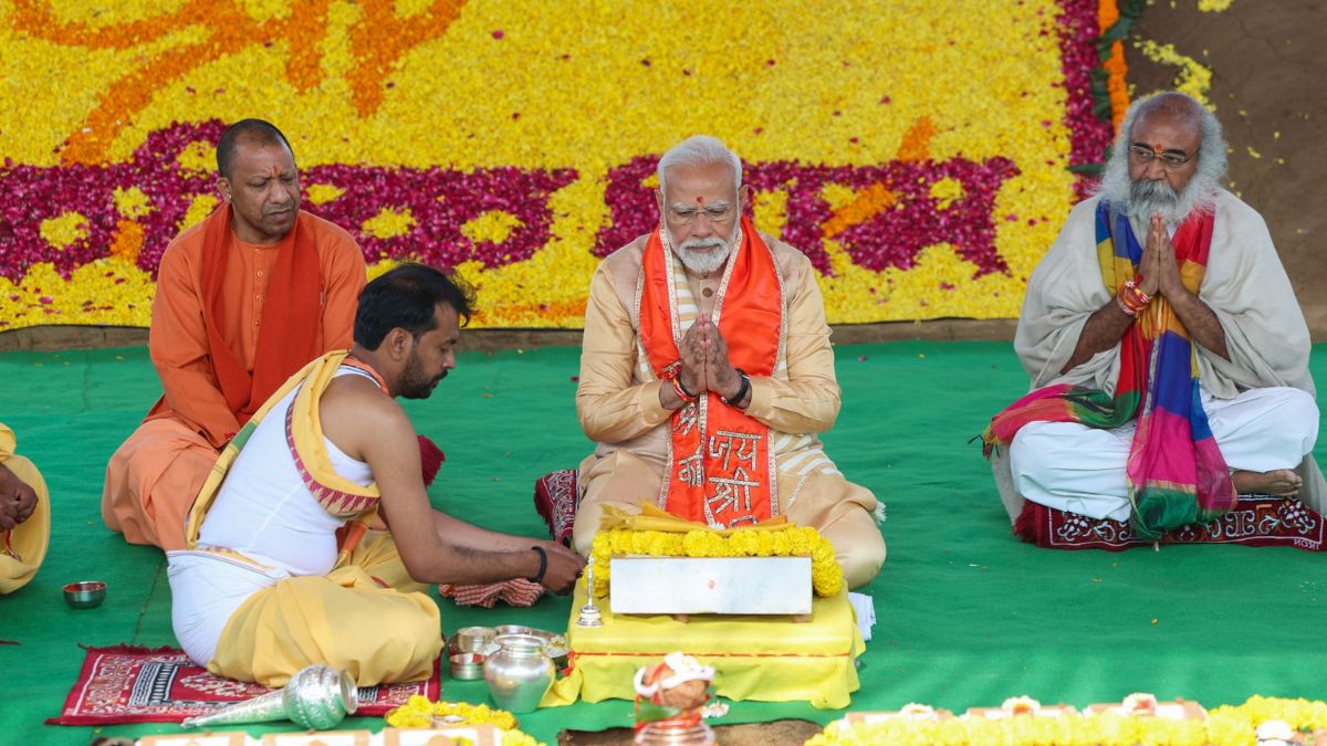 Shri Kalki Dham: PM Modi Lays Foundation Stone Of Temple In UP's ...