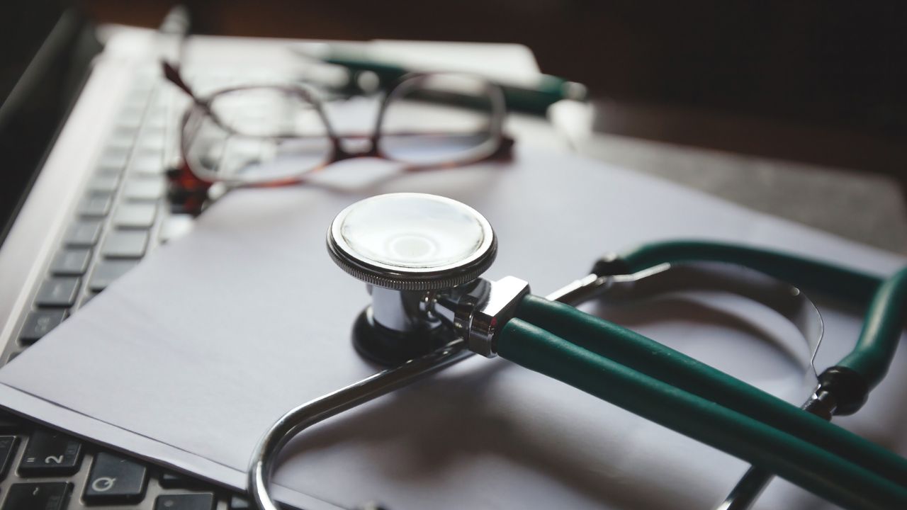 nmc-to-take-action-against-medical-colleges-forcing-students-to-take-hostels-details-here