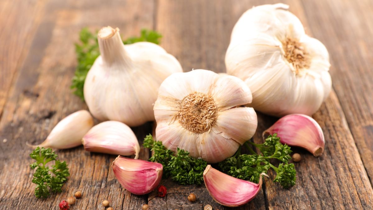 6-surprising-health-benefits-of-eating-raw-garlic