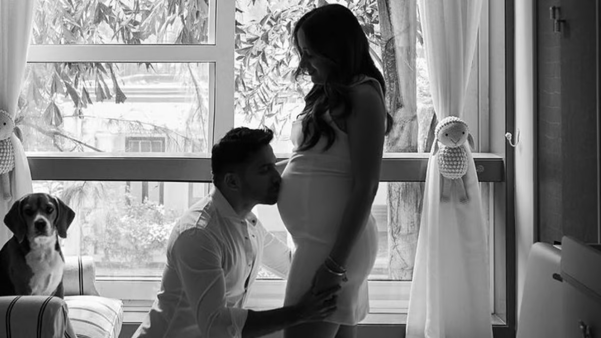varun-dhawannatasha-dalal-announce-pregnancy-after-3-years-of-marriage-actor-shares-photo-kissing-wife-baby-bump