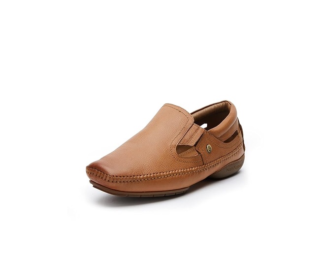 Voguish Hush Puppies Shoes For Men: Walk In Style And Comfort