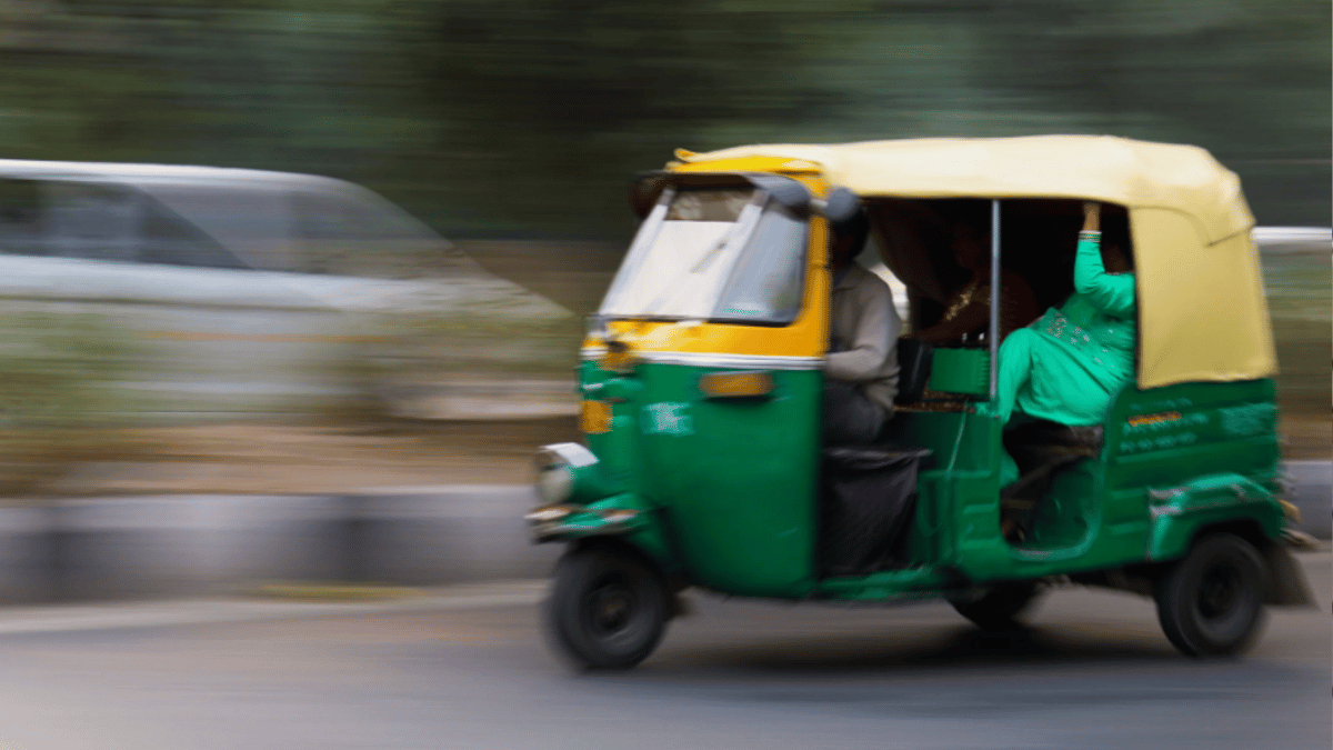 love-is-life-but-quote-behind-auto-rickshaw-leaves-internet-comparing-driver-with-shakespeare