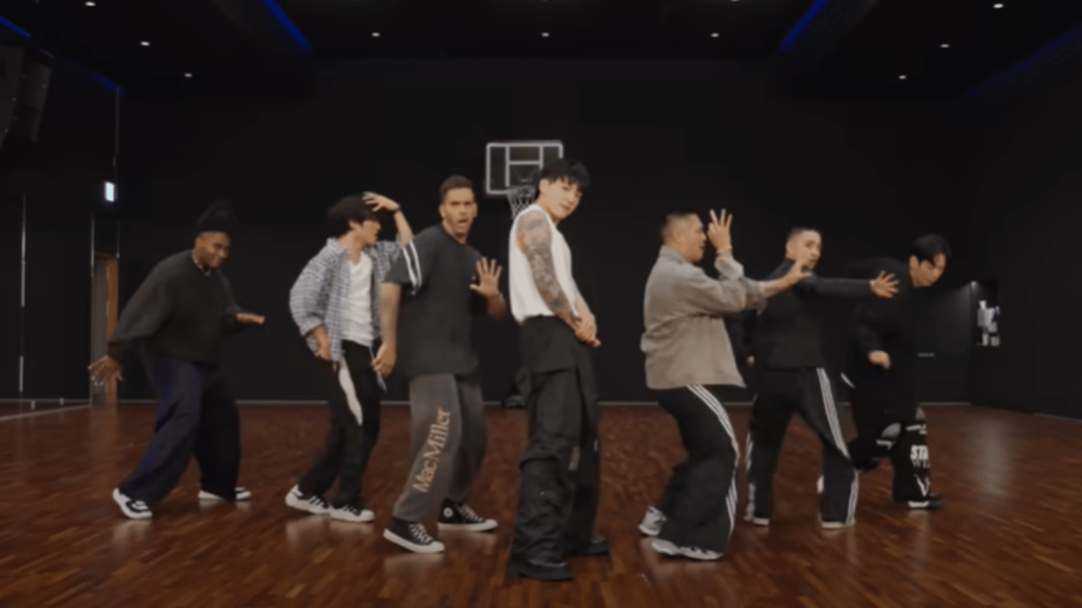 BTS ARMY 6122 - Suga's signature dance practice pose 😇 | Facebook
