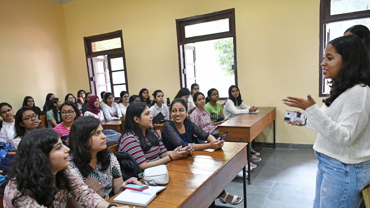 govt-decides-to-classify-universities-as-either-accredited-or-not-accredited-no-grading-of-institutions