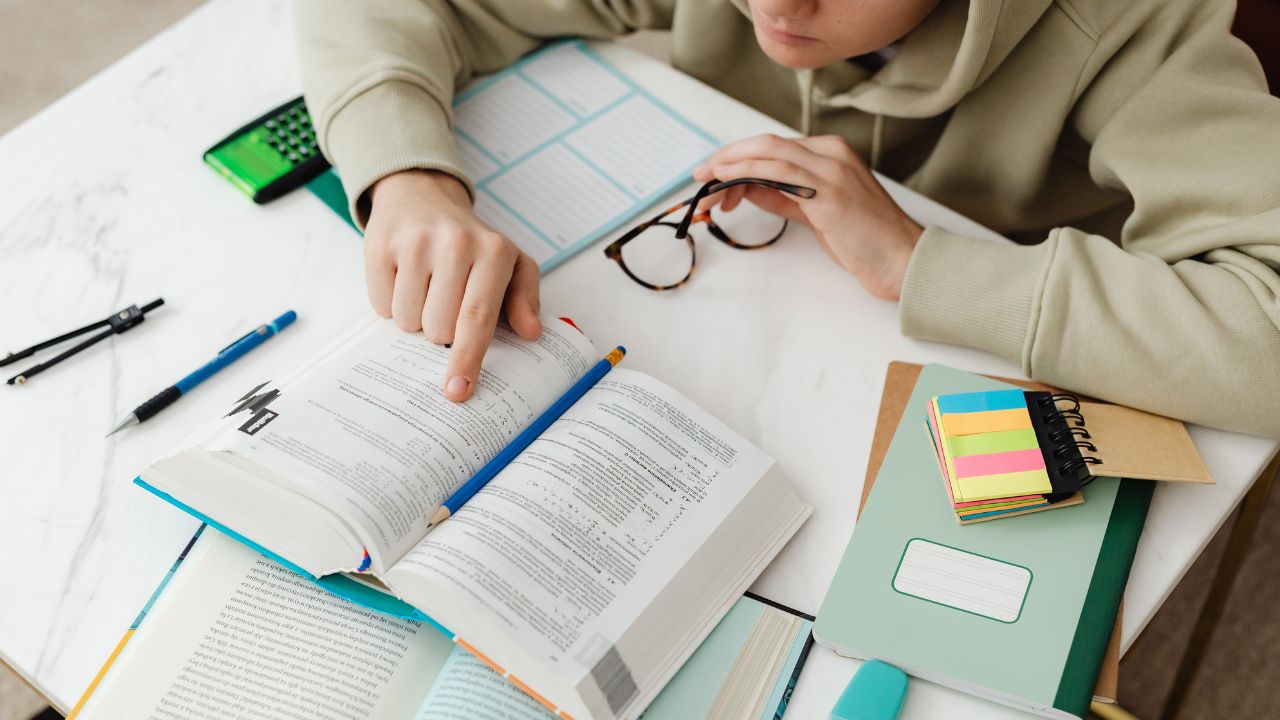 how-k-12-education-in-india-can-progress-in-2024-know-from-expert