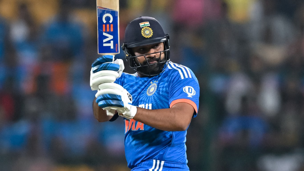 already-mera-2-zero-ho-gaya-rohit-sharmas-hilarious-banter-with-umpire-during-3rd-t20i-goes-viral-video