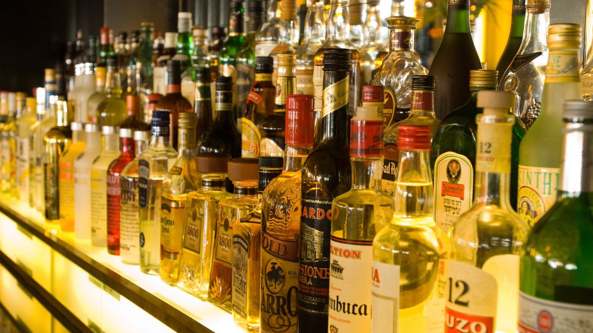 7 Disturbing Ways Alcohol Takes A Toll On Your Gut Health