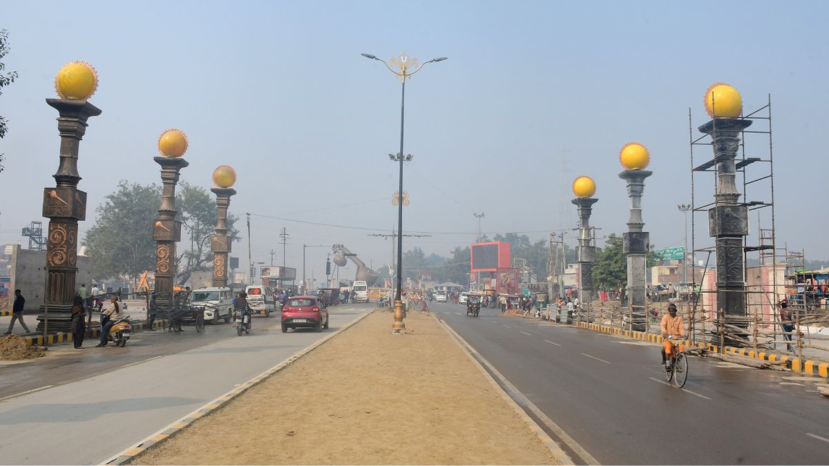 Ram Mandir Inauguration: Ayodhya Roads Equipped With Advanced Traffic  Management System; Beautification Underway