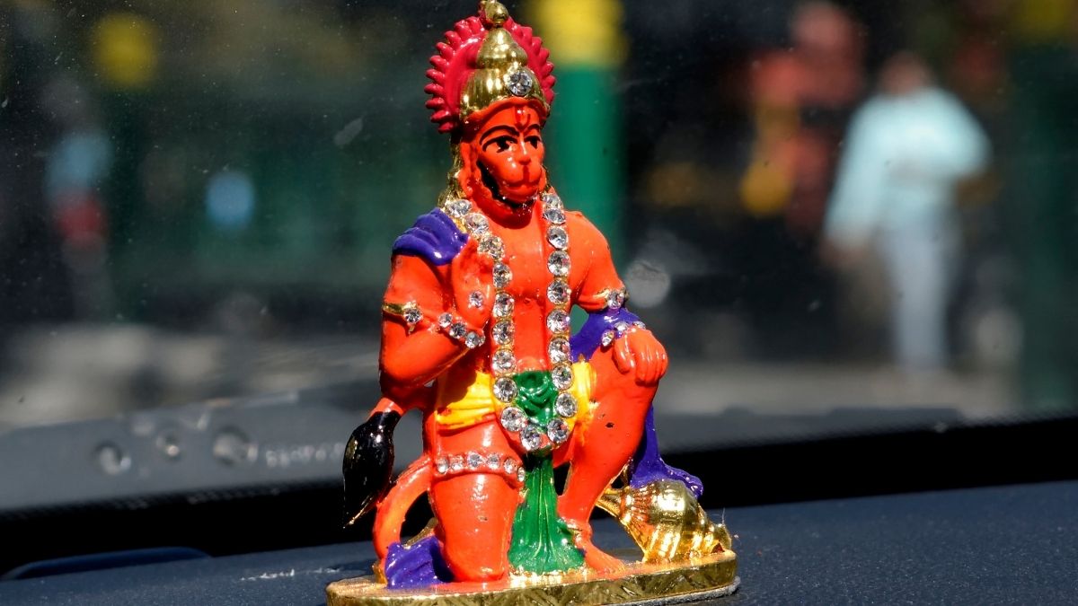 place-hanuman-ji-idol-this-way-in-your-home-to-invite-success-and-wealth-vastu-tips