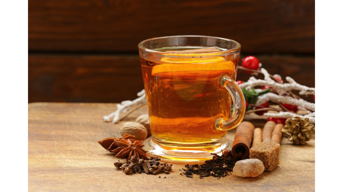 Enjoy These 5 Health Benefits By Drinking One Glass Of Clove Water Daily