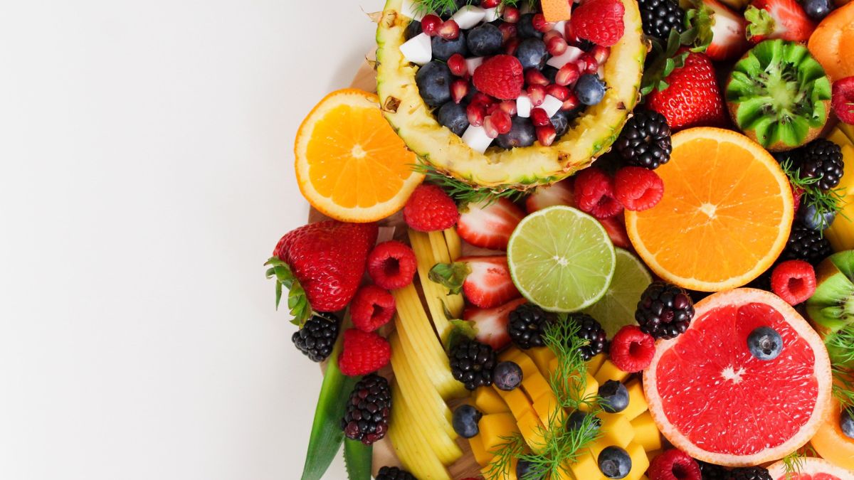 5 Fruits To Include In Your Diet For Glowing And Envy Worthy Skin