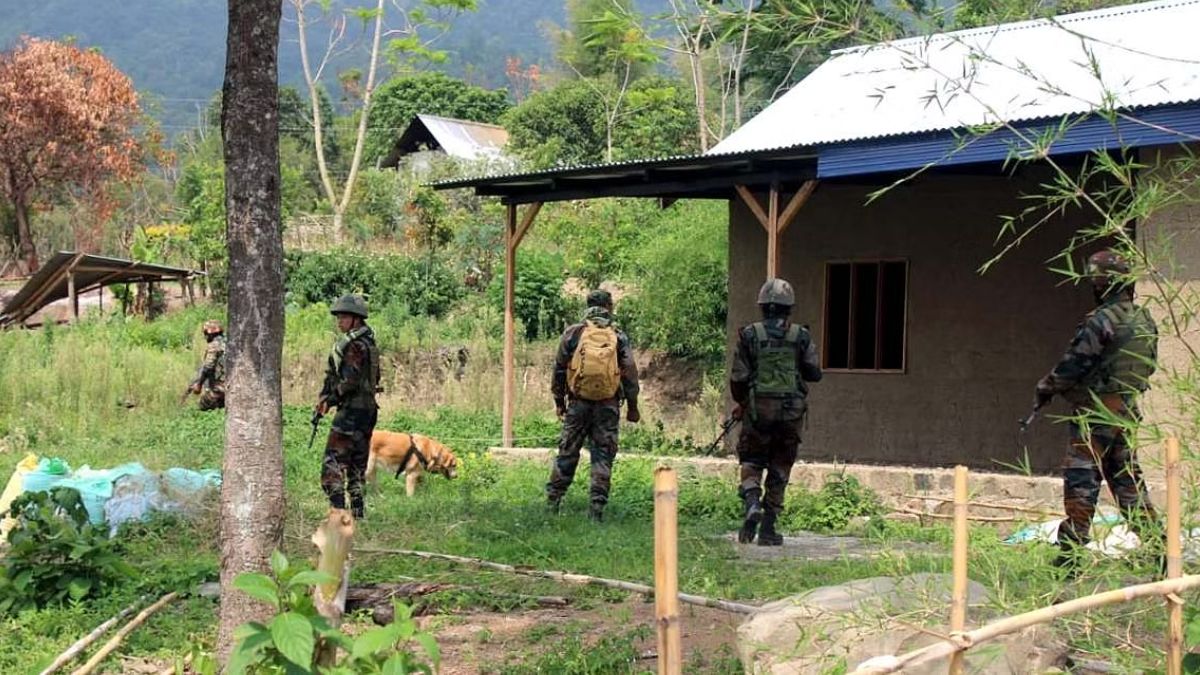 manipur-violence-two-killed-5-injured-in-latest-violent-clash-between-two-groups-in-imphal-west-district-koutruk-firing