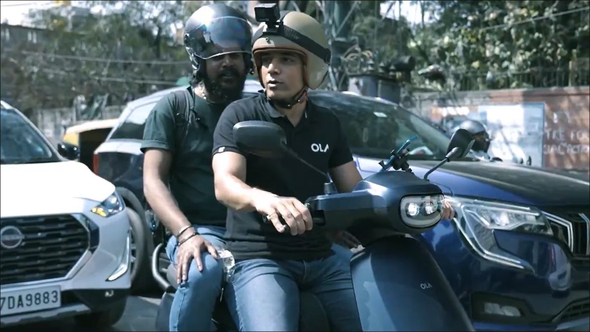 ola-introduces-ebike-taxi-services-in-delhi-and-hyderabad-plans-to-roll-out-10000-electric-twowheelers