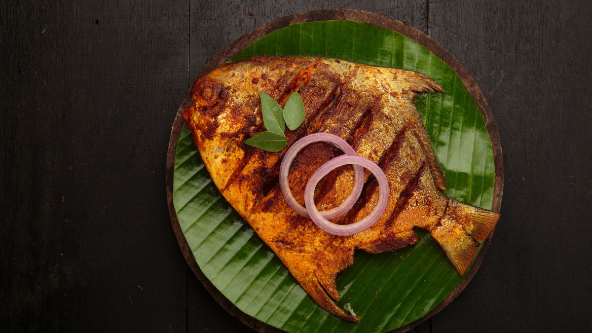 Andhra Hotel Attracts Huge Customers With Delicious Fish Fry For Makar  Sankranti; Check Out Other Items It Serves