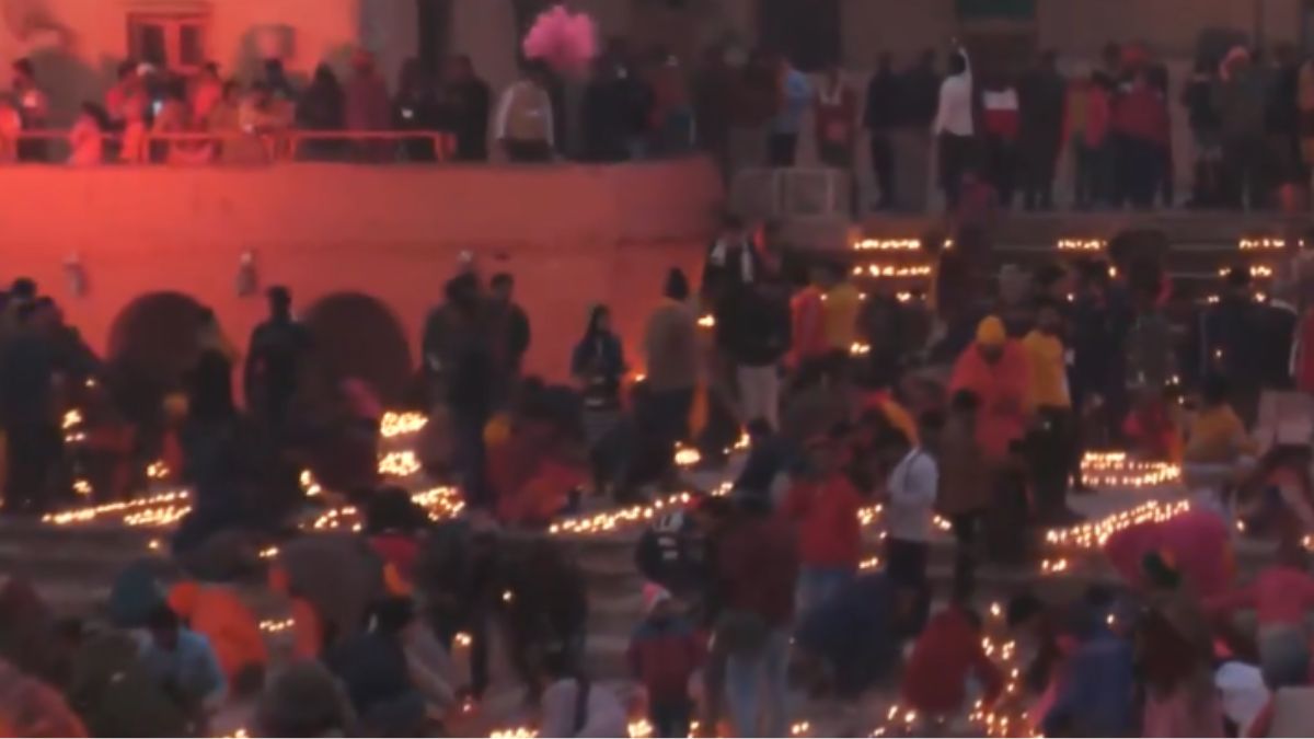 saryu-ghat-all-decked-up-with-hundred-diyas-as-ayodhya-celebrates-inauguration-of-ram-temple-watch