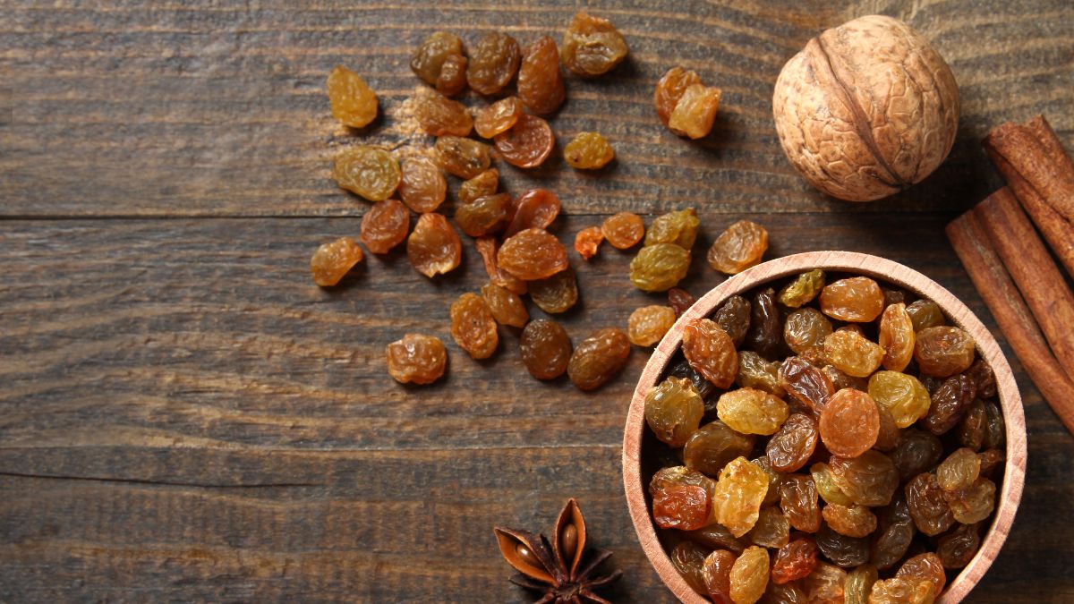 6 Incredible Advantages Of Eating Raisins Everyday