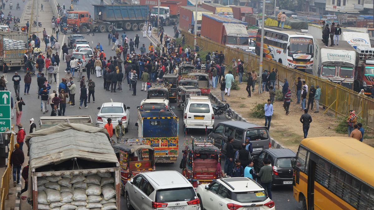 hit-and-run-law-nearly-2-000-petrol-pumps-go-out-of-stock-as-truckers
