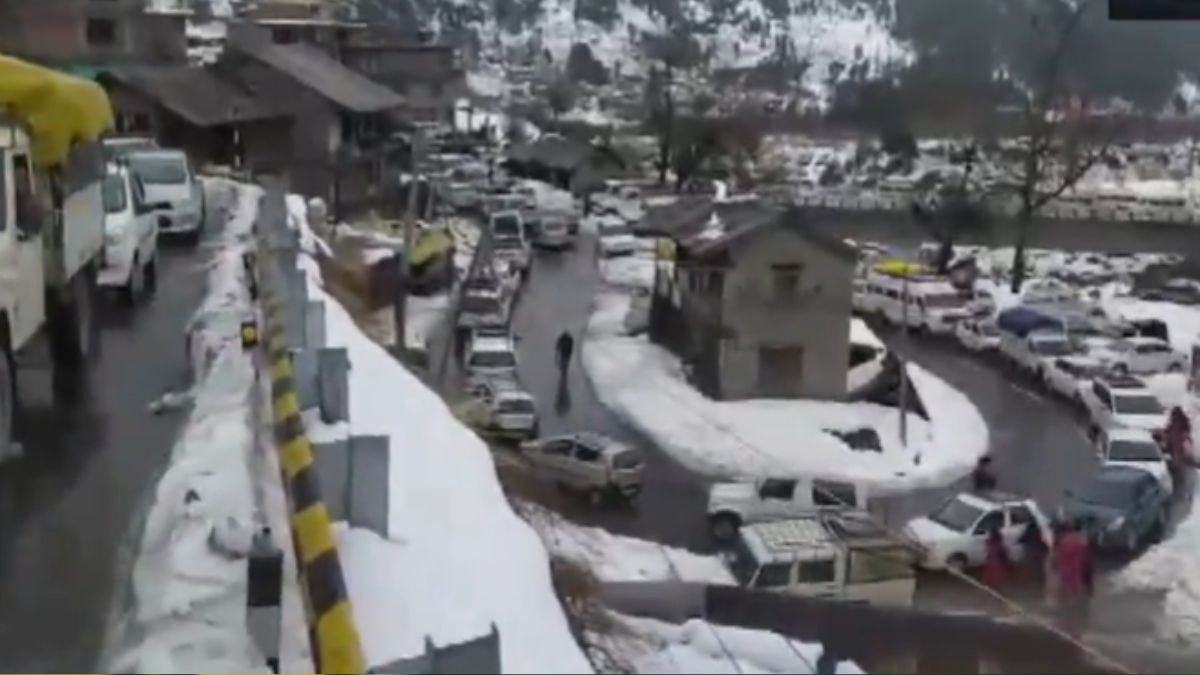 Grand Seiko 'Snowfall Mount Iwate' 44GS Hi-Beat GMT 40mm Mens Watch SBGJ263  | Watches Of Switzerland US