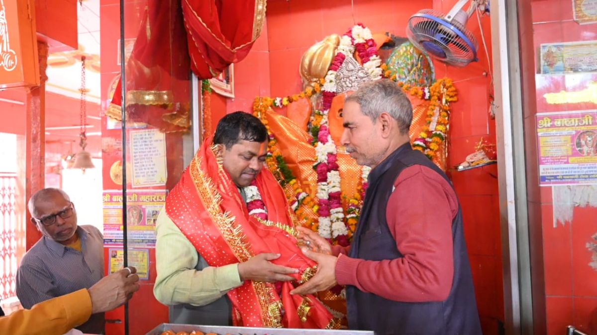 up-barabanki-mp-upendra-singh-rawats-forged-obscene-video-goes-viral-day-after-he-gets-bjp-ticket