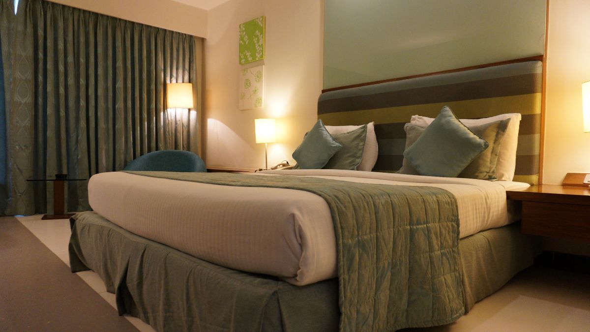 7-best-vastu-colours-for-bedroom-to-keep-stress-at-bay-and-promote-good-sleep