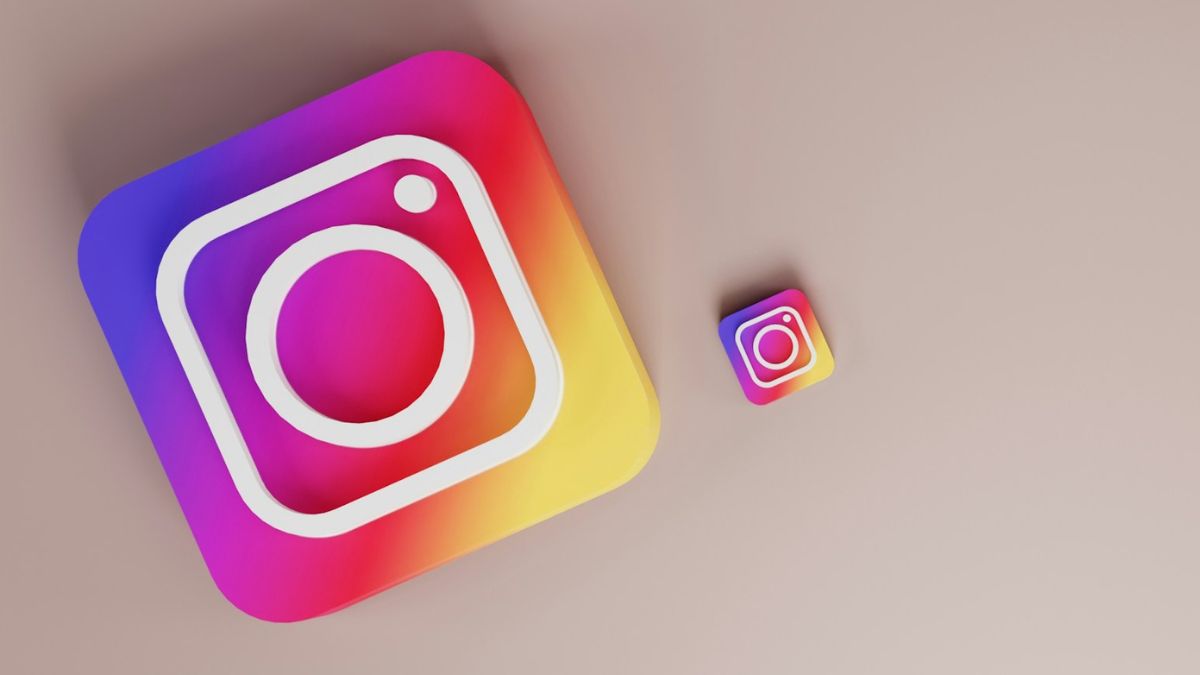 instagram-is-now-world-most-downloaded-app-tiktok-pushed-back-reels-play-significant-part-in-success