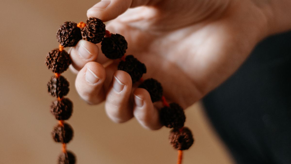 5 mukhi Rudraksh Kantha/Rudraksha Kantha for wearing and worship/Rudraksh  Mala Big/Five faced Rudraksh