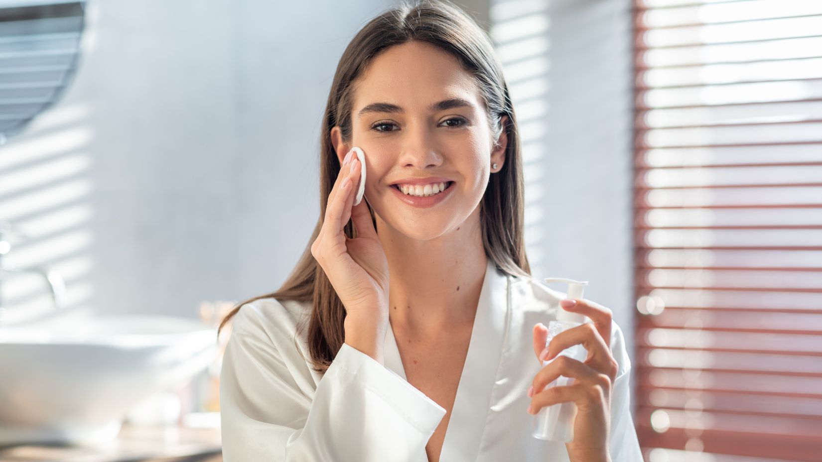 5-effective-skincare-tips-for-teenagers-to-get-glowing-skin-at-home