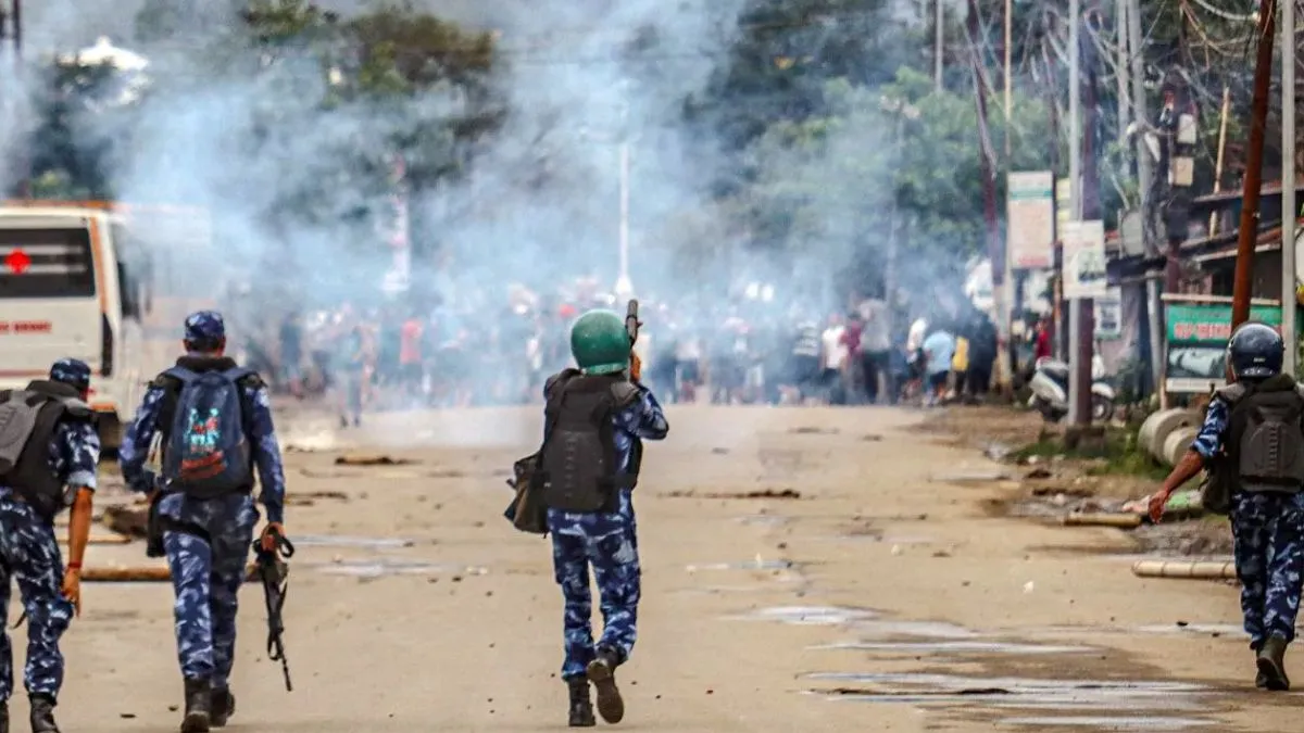 manipur-militants-launch-fresh-attack-in-imphal-west-kadangband-villagers-flee-to-safer-places