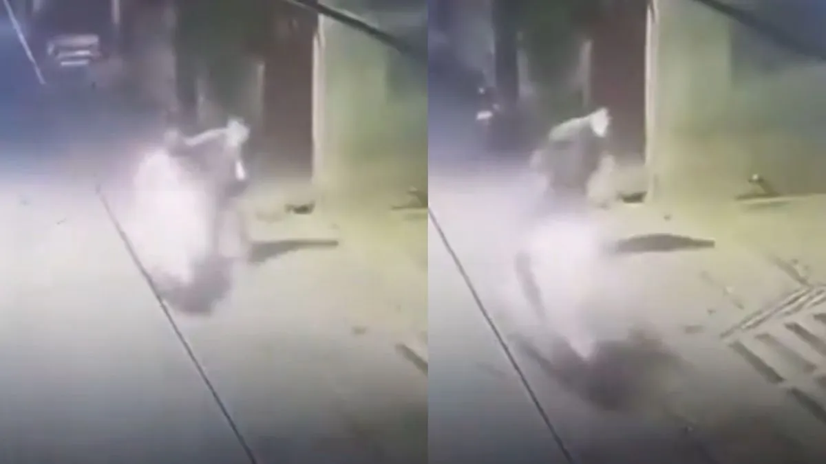 meerut-man-bizarre-method-of-coping-with-depression-sparks-outrage-slaps-strangers-on-street-for-months