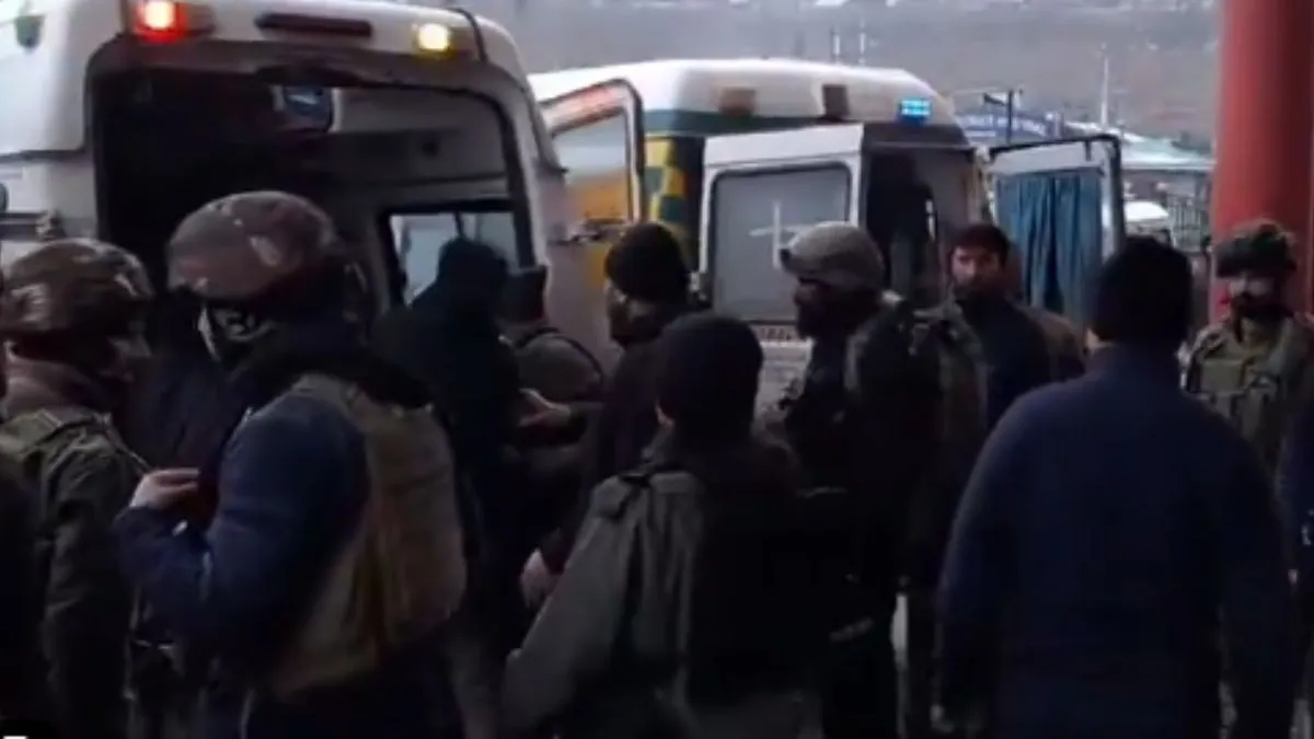 jk-2-soldiers-killed-3-injured-in-bandipora-as-army-truck-plunges-into-gorge