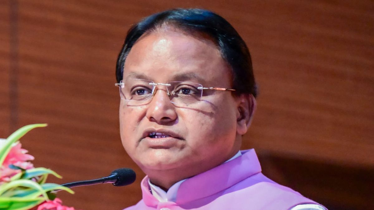 security-scare-for-odisha-cm-as-drone-falls-near-him-during-official-visit-to-jharsuguda
