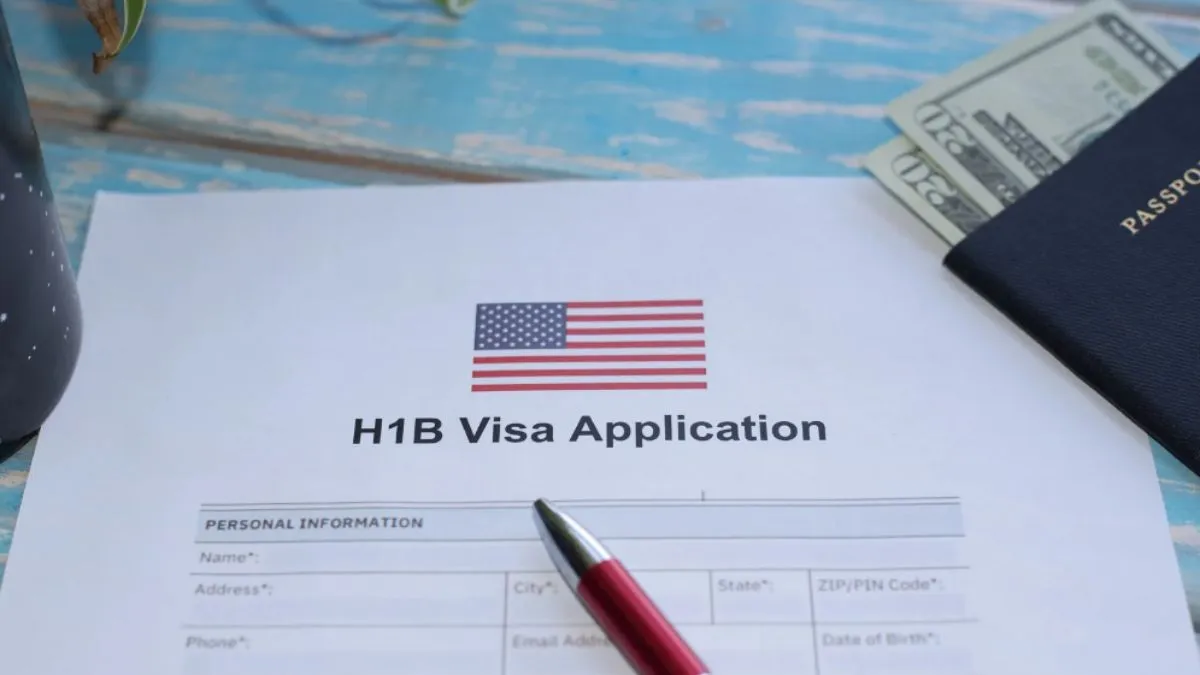indian-tech-giants-dominate-h1b-visas-in-us-infosys-and-tcs-top-the-list