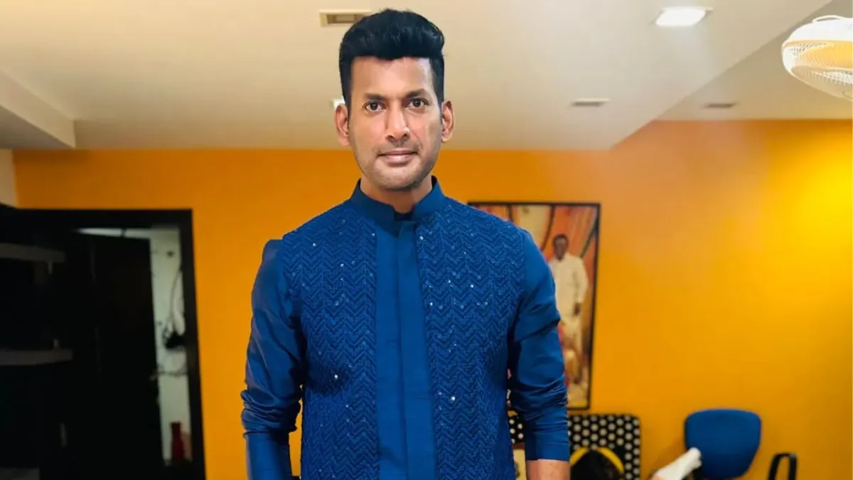 madha-gaja-raja-pre-release-actor-vishal-shaky-hands-at-event-leaves-fans-concerned-watch-video