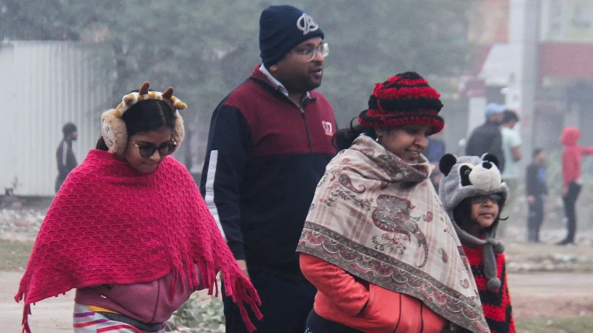 Delhi Weather Update: Temperature Drops Due To Light Rain,imd Issues 