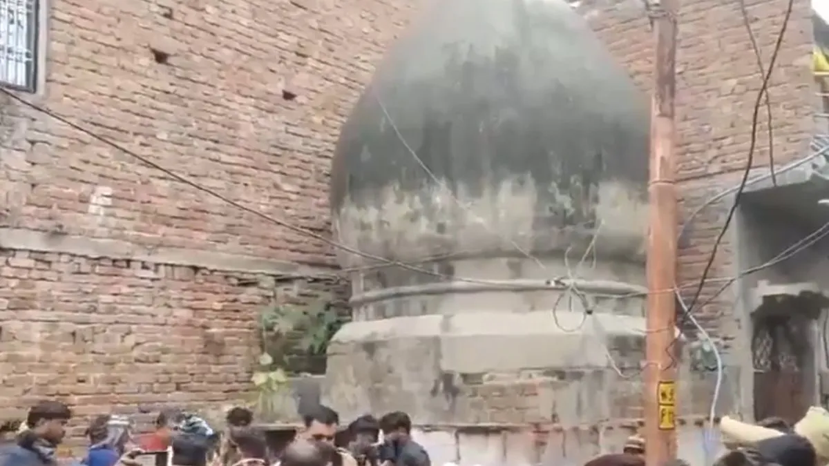 firozabad-authorities-discover-ancient-temples-in-two-localities-excavation-underway