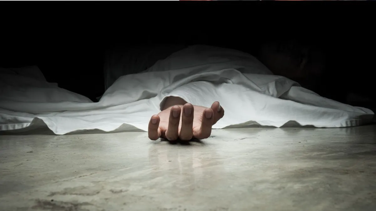gujarat-8yearold-girl-collapses-in-ahmedabad-school-due-to-suspected-cardiac-arrest-dies