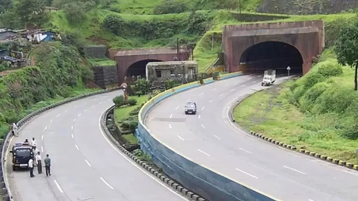 mumbai-pune-expressway-what-makes-it-indias-most-expensive-expressway-know-toll-rates-and-other-details-here