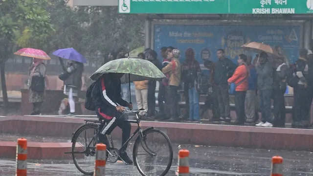 delhi-weather-today-heavy-rain-forecast-air-quality-index-minimum-temperature-aqi-latest-updates