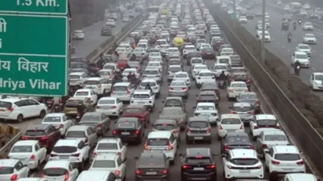 bengaluru-traffic-police-issues-advisory-for-monday-amid-reports-of-heavy-crowd-at-sri-banashankari-temple-avoid-these-routes