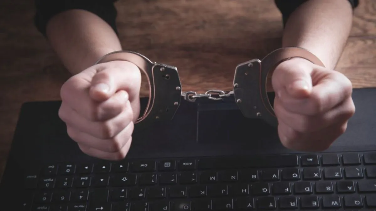 bengaluru-woman-loses-rs-12-crore-in-digital-arrest-borrows-rs-40-lakh-to-meet-demands