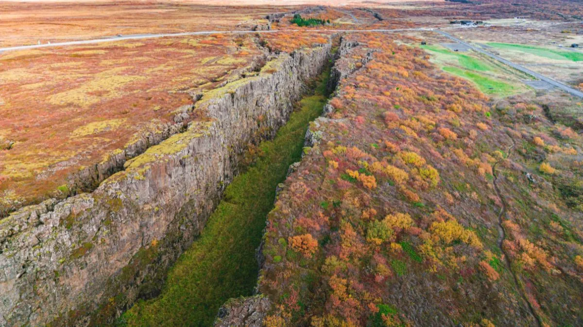 is-india-splitting-into-two-geologists-discover-gap-in-tectonic-plates-and-uncover-evidences