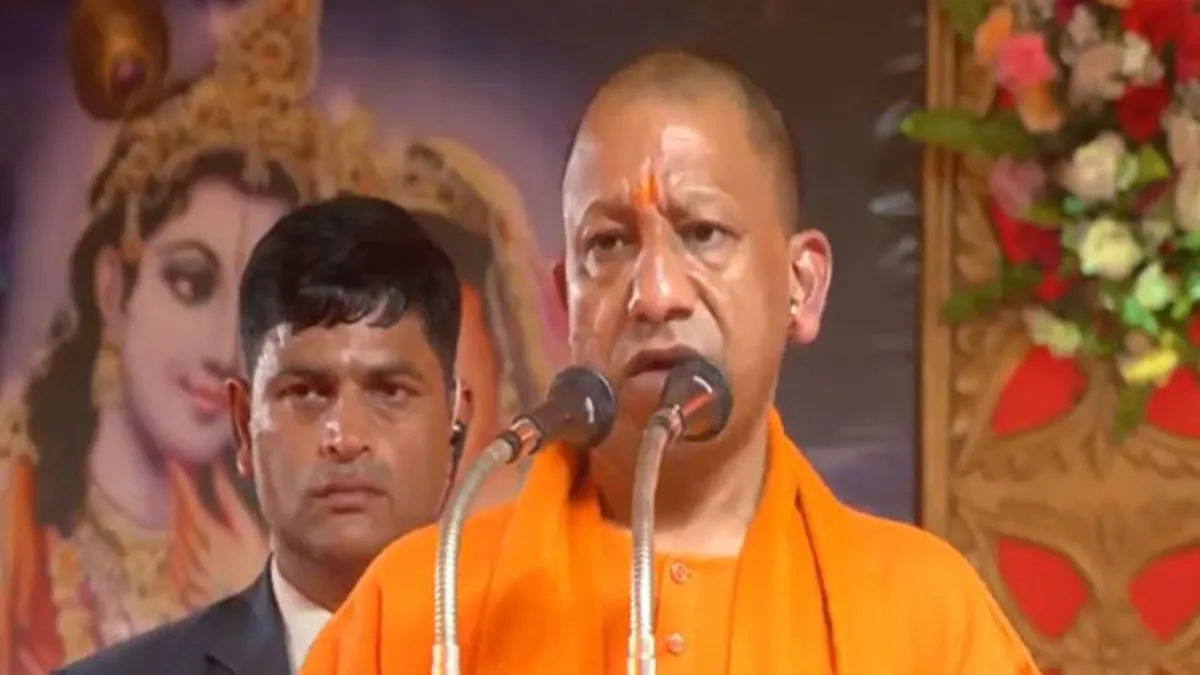up-cm-yogi-adityanath-hails-devotees-on-first-day-of-mahakumbh-mela-2025-living-form-of-our-external-culture