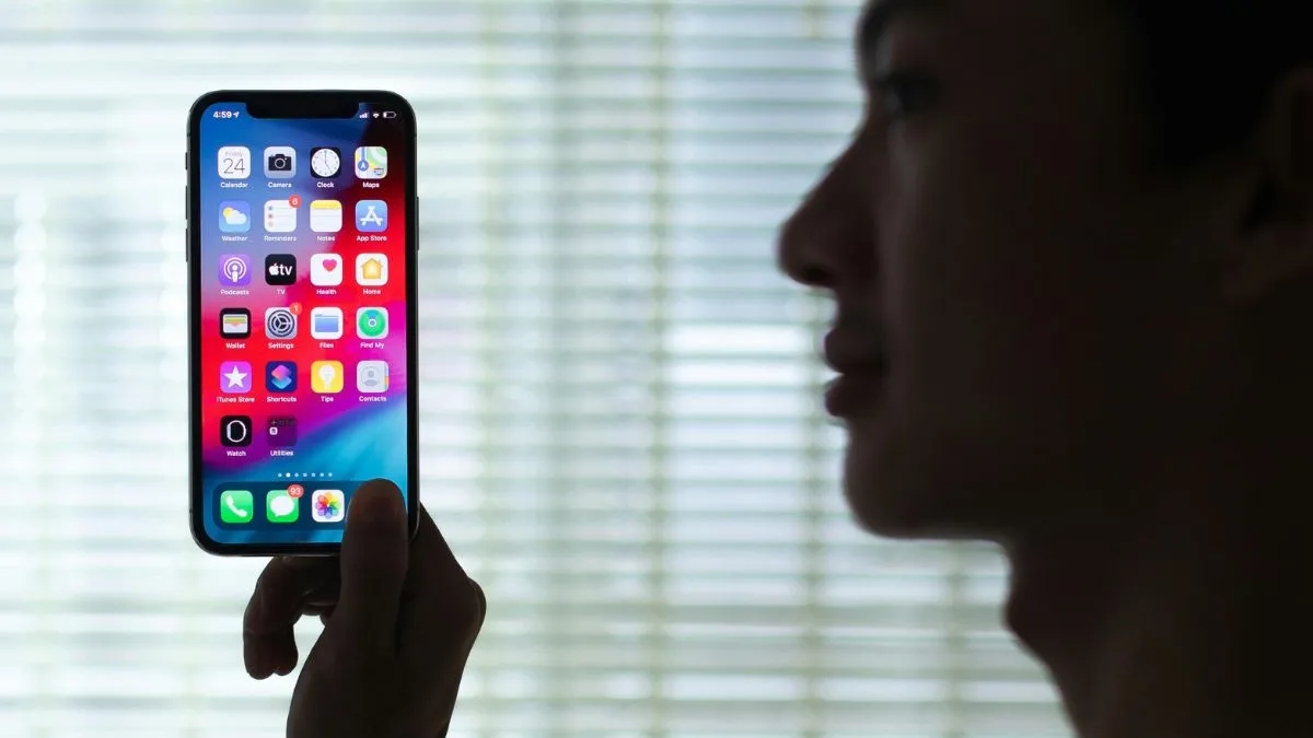 apple-suspends-ai-news-summarization-feature-after-misleading-alerts-spark-controversy