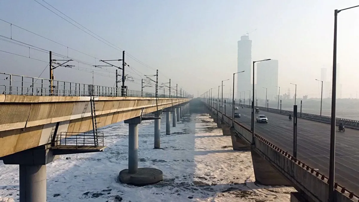 kalindi-kunj-road-soon-to-get-four-lanes-sahupura-chowk-to-palla-bridge-improve-delhi-noida-connectivity-for-commuters-details