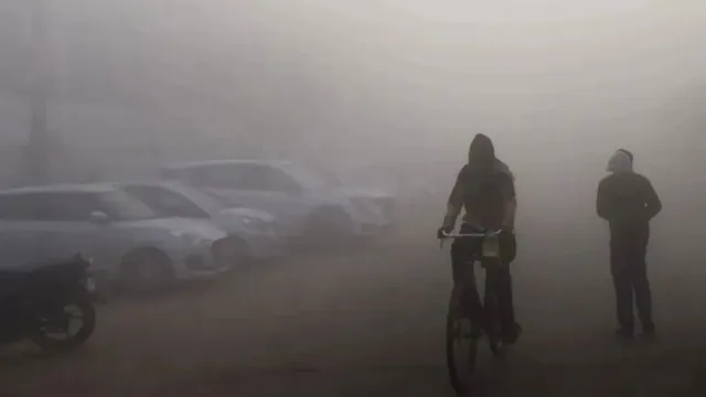 weather-update-imd-issues-yellow-alert-in-delhi-ncr-up-snowfall-expected-in-jk-himachal