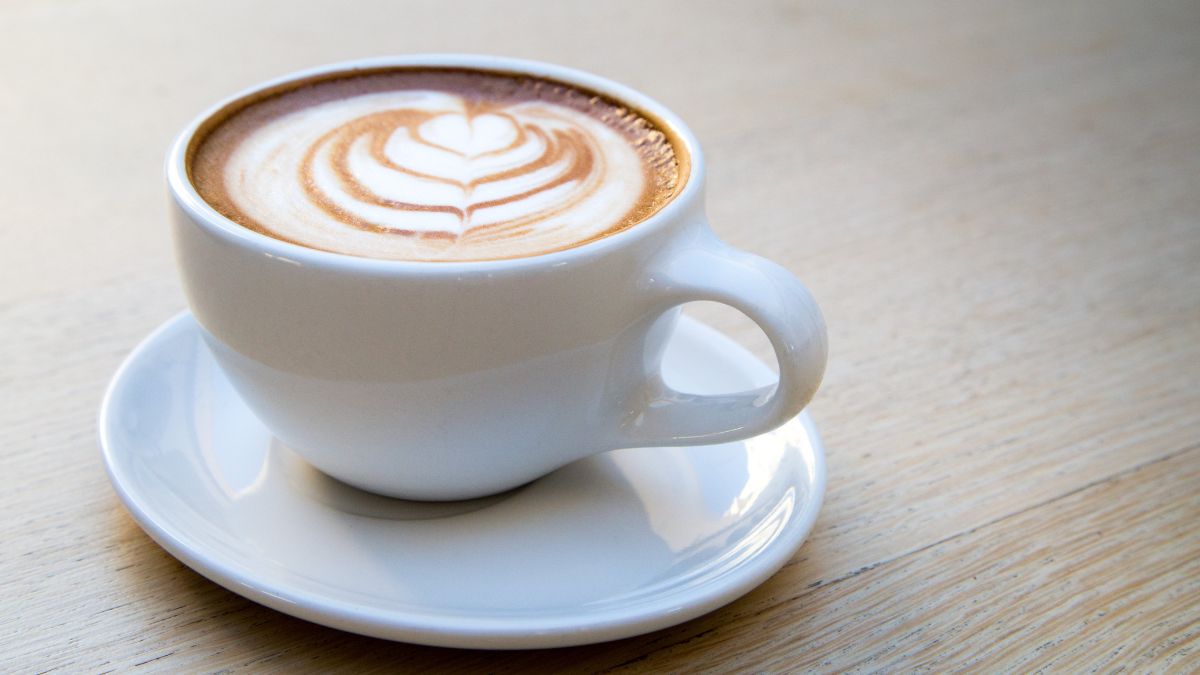 reasons to avoid tea or coffee on empty stomach (1)