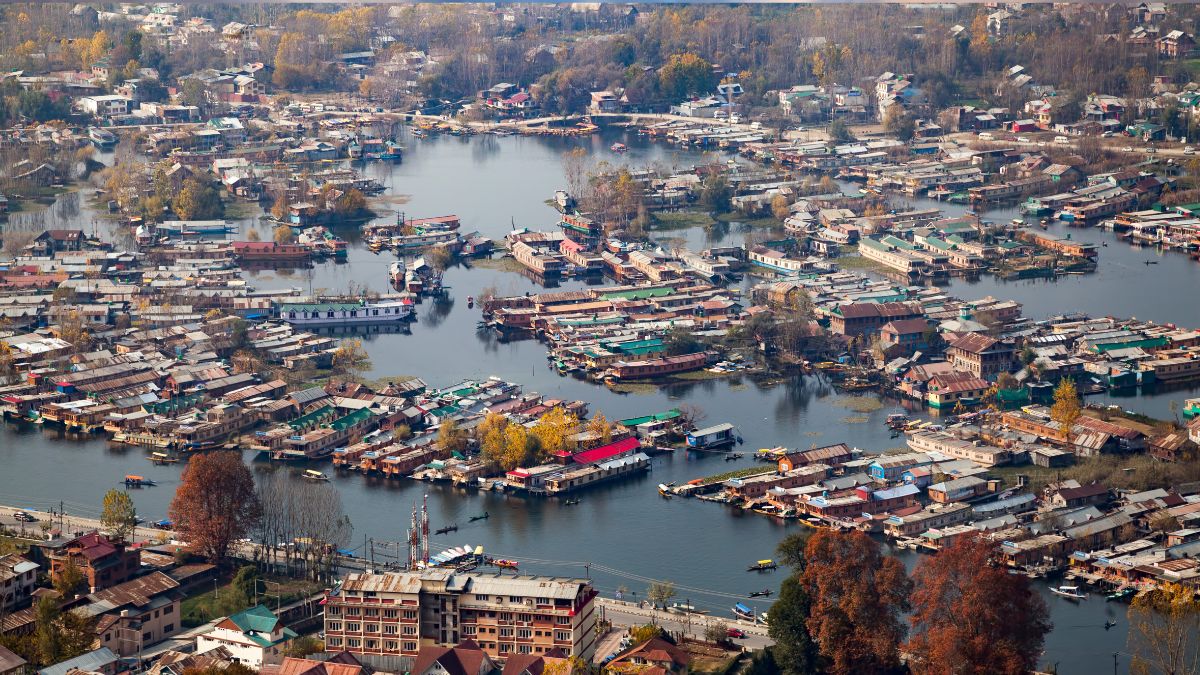 list of top 10 famous tourist spots in kashmir sri nagar