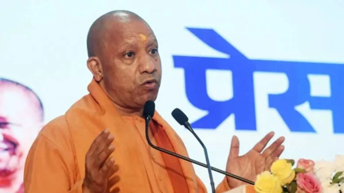 delhi-election-2025-yogi-adityanath-kicks-off-campaign-with-14-rallies-in-fray-to-target-up-uttarakhand-natives-in-key-push