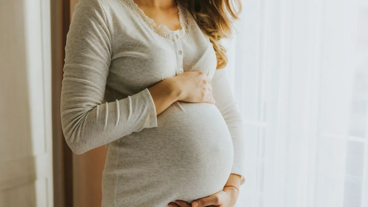 health-tips-for-pregnant-women-expert-tips-on-how-to-stay-warm-in-winters-and-boost-immunity