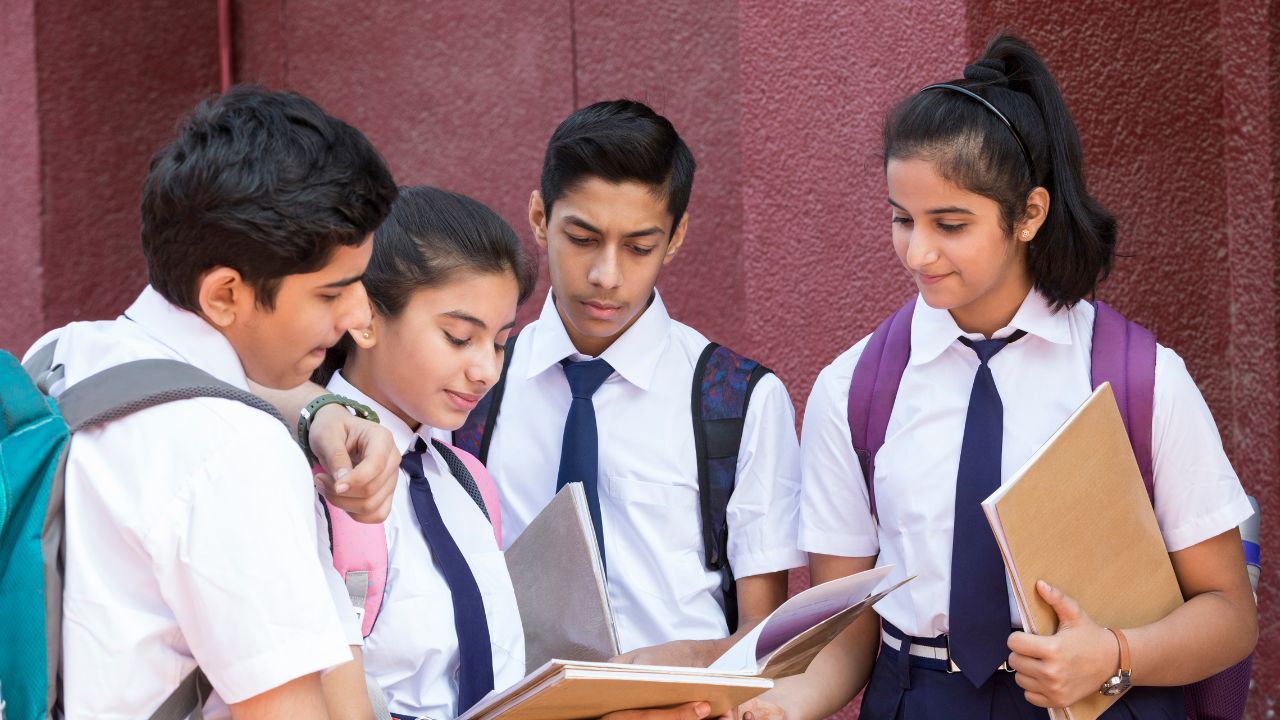 cbse-board-exam-2025-check-allowed-items-banned-items-dress-code-and-guidelines